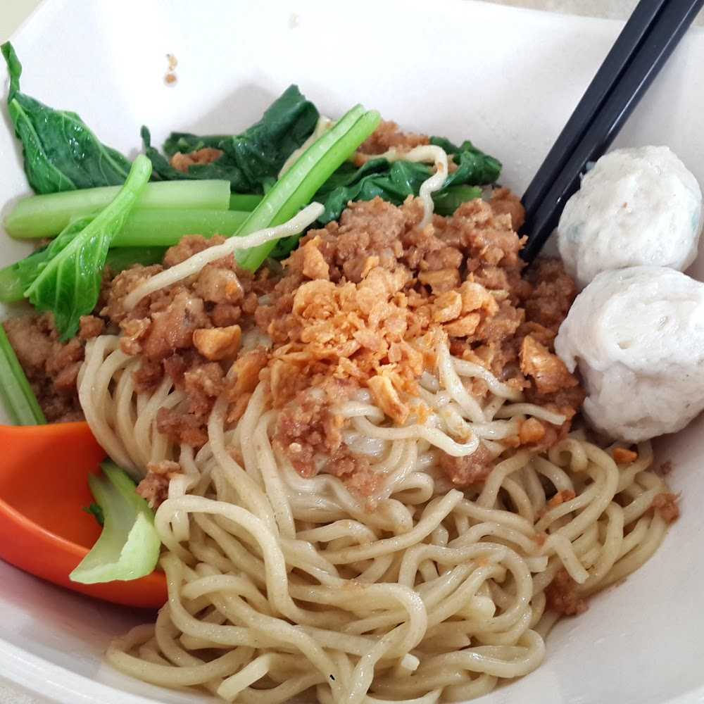 Kuliner Mie Kam Pak