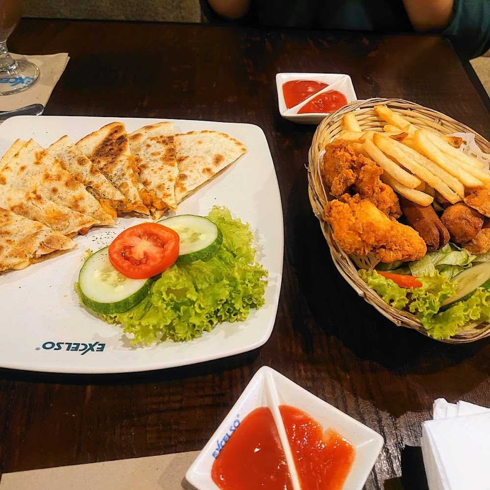 Kuliner Excelso Café