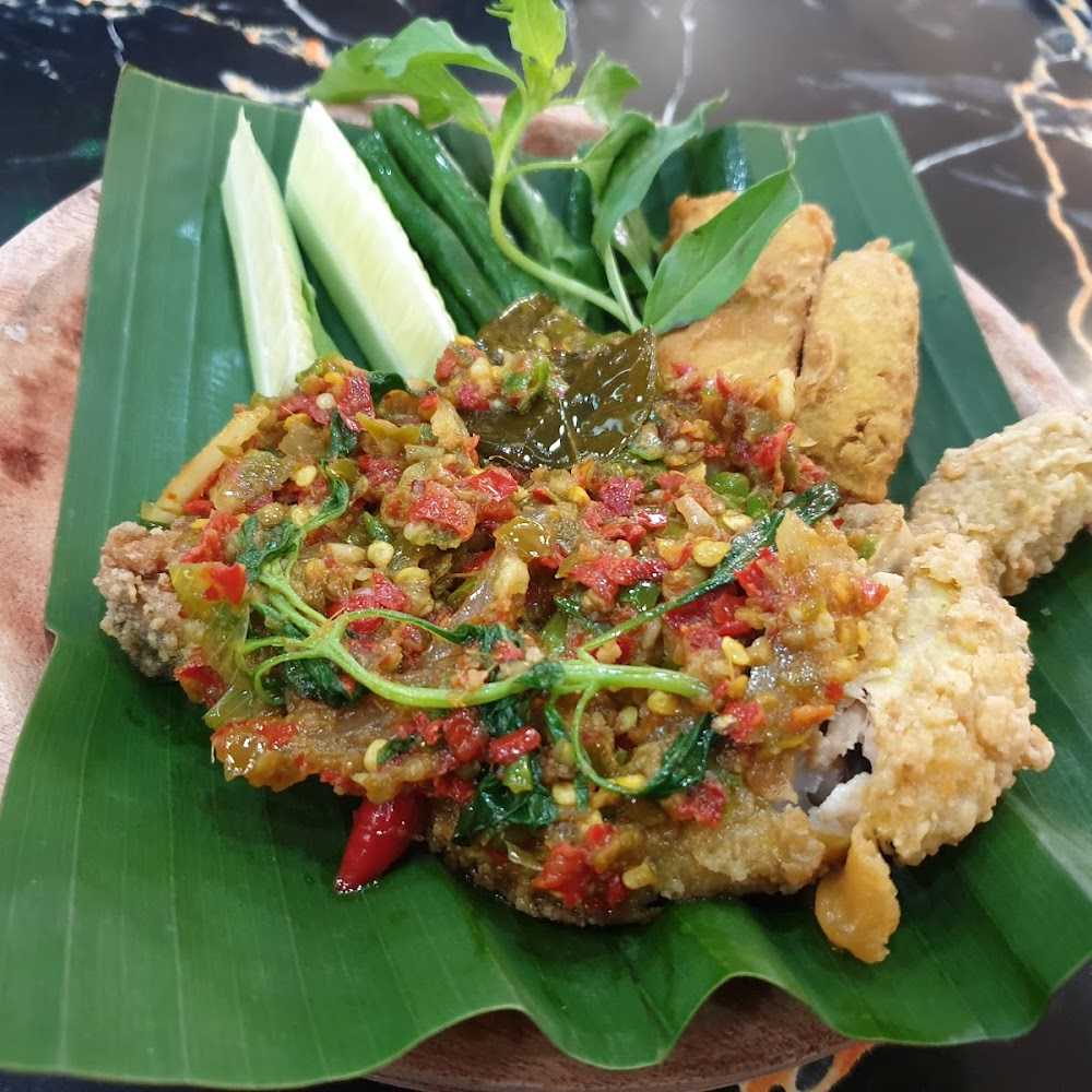 Kuliner The Link Dine & Wine