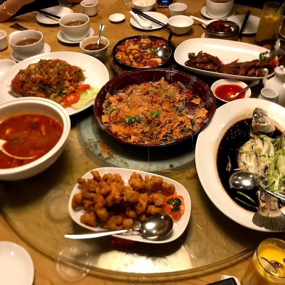 Kuliner Lim’s Garden Chinese Restaurant