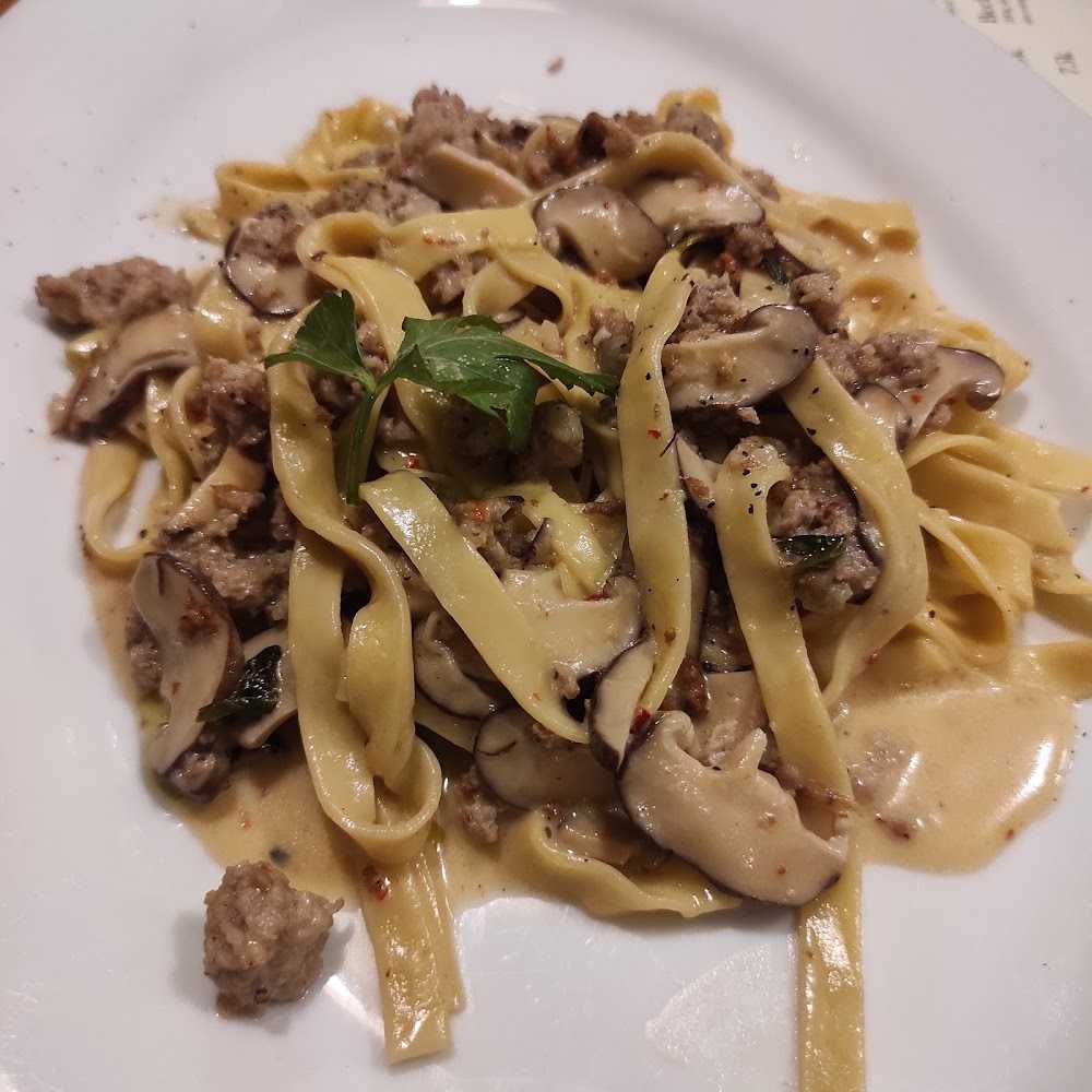 Kuliner Grand Duck Penuin