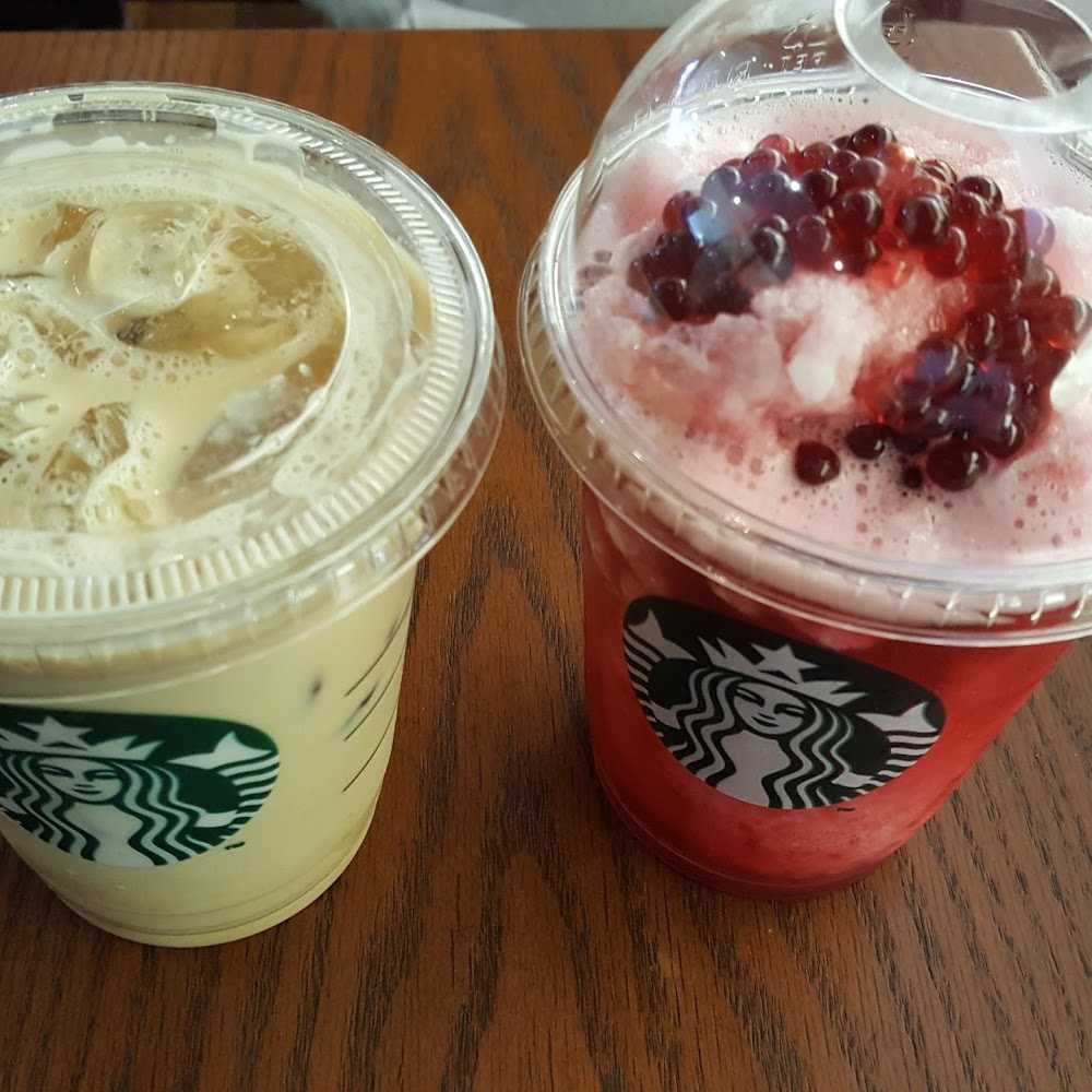 Kuliner Starbucks Coffee - Mall Balekota