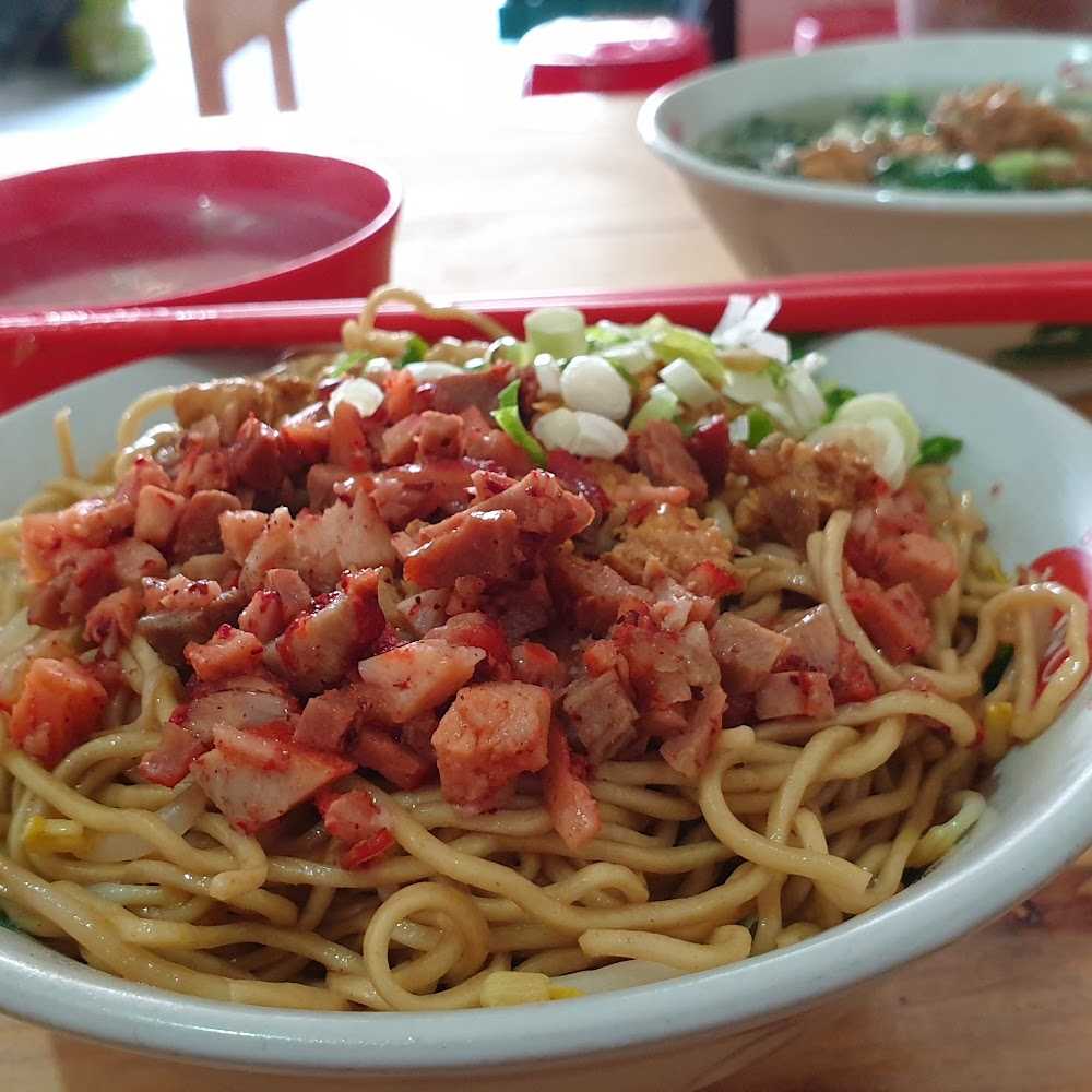 Kuliner BE NA YA