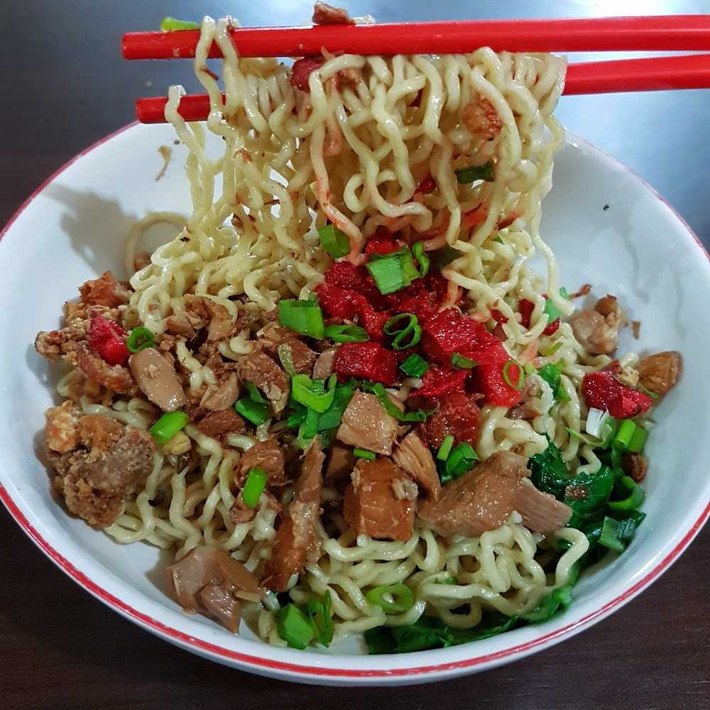 Kuliner BE NA YA