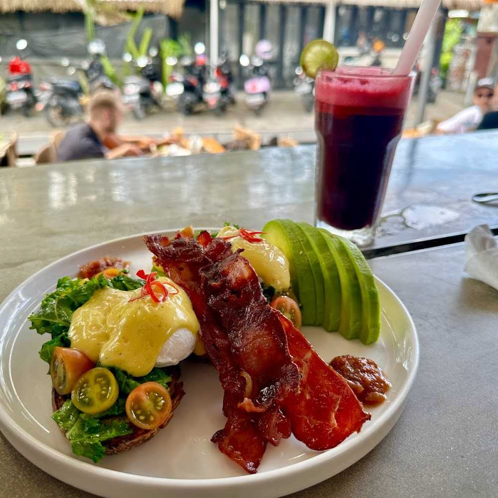 Kuliner Rise & Shine Cafe