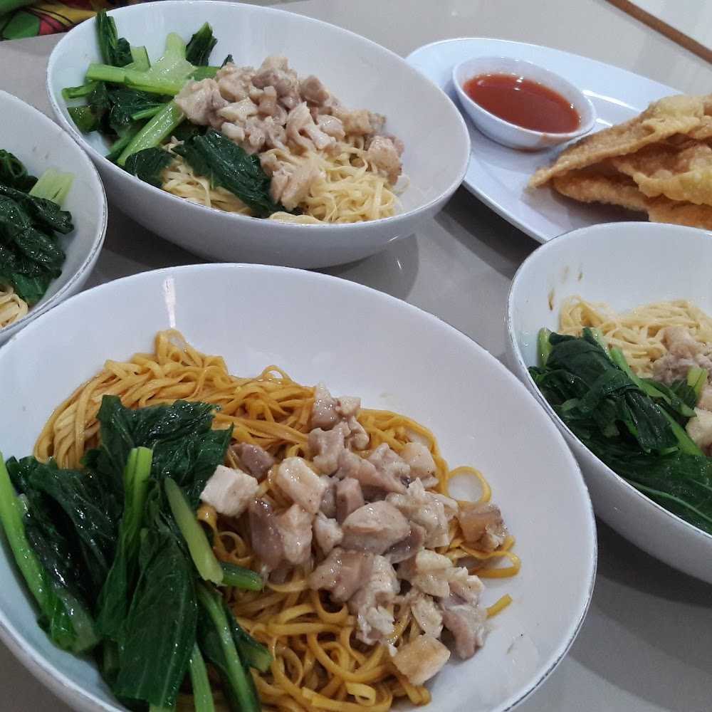 Kuliner Bakmi Asia Tropis