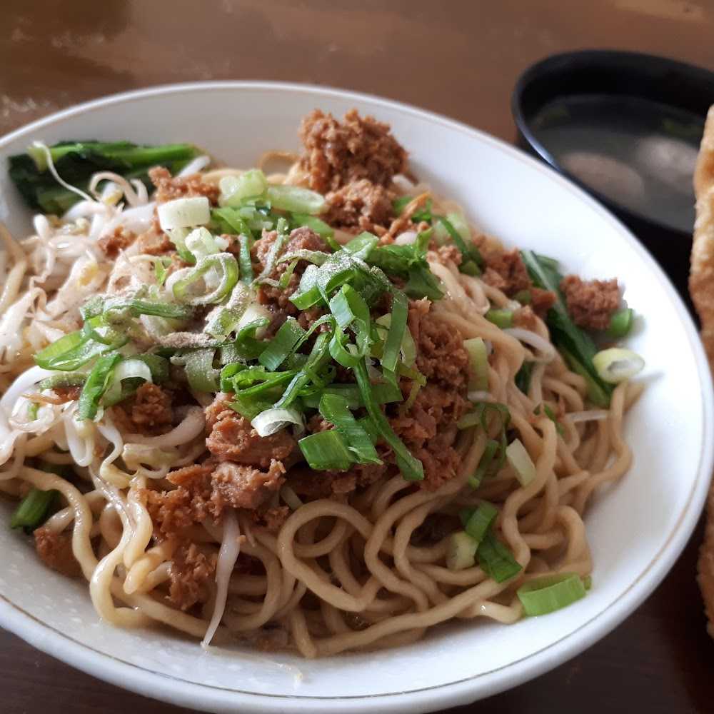 Kuliner Sahabat Mixue Grand Galaxy Bekasi