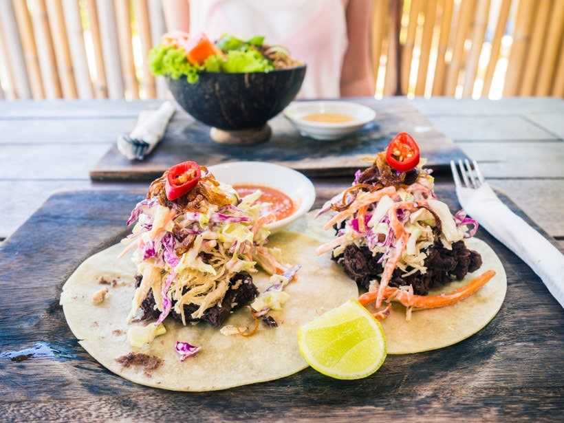 Kuliner Le Pirate Beach Club